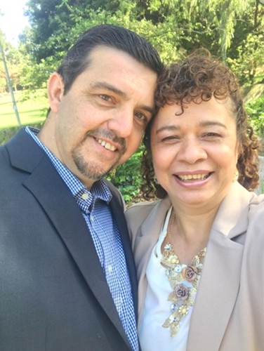 Pastores Douglas y Sara